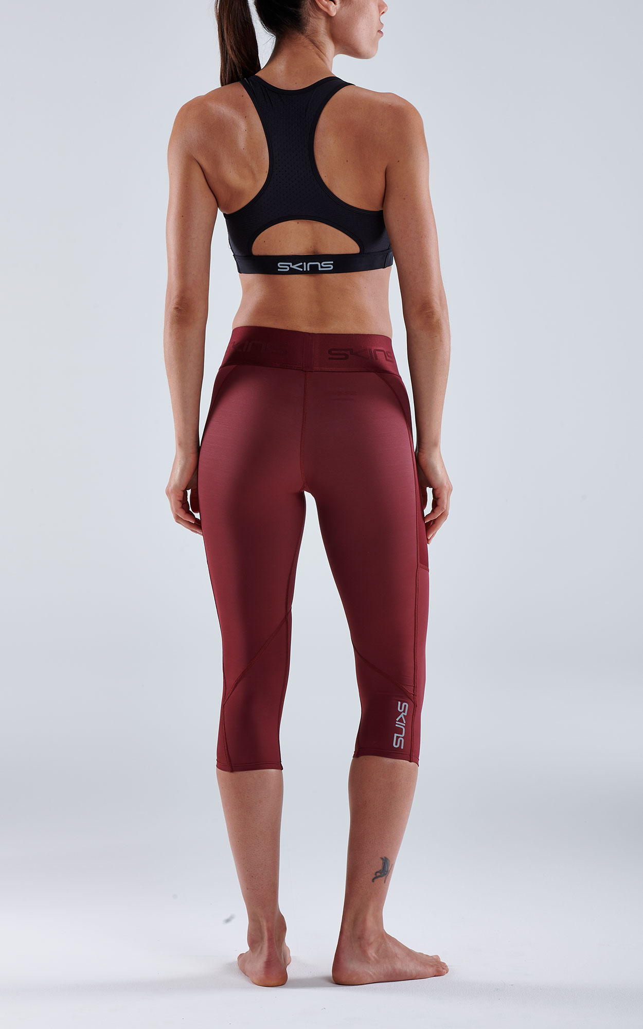 SKINS SERIES3 Women's Thermal 3/4 Tights Burgundy SKINS Compression USA